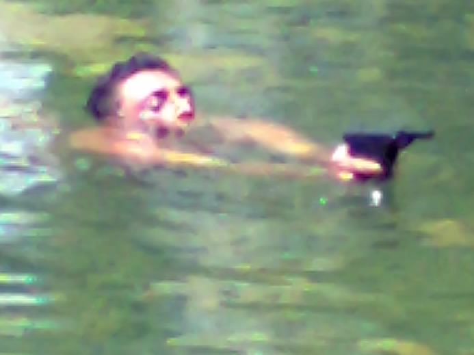 Air-pistol aiming in water