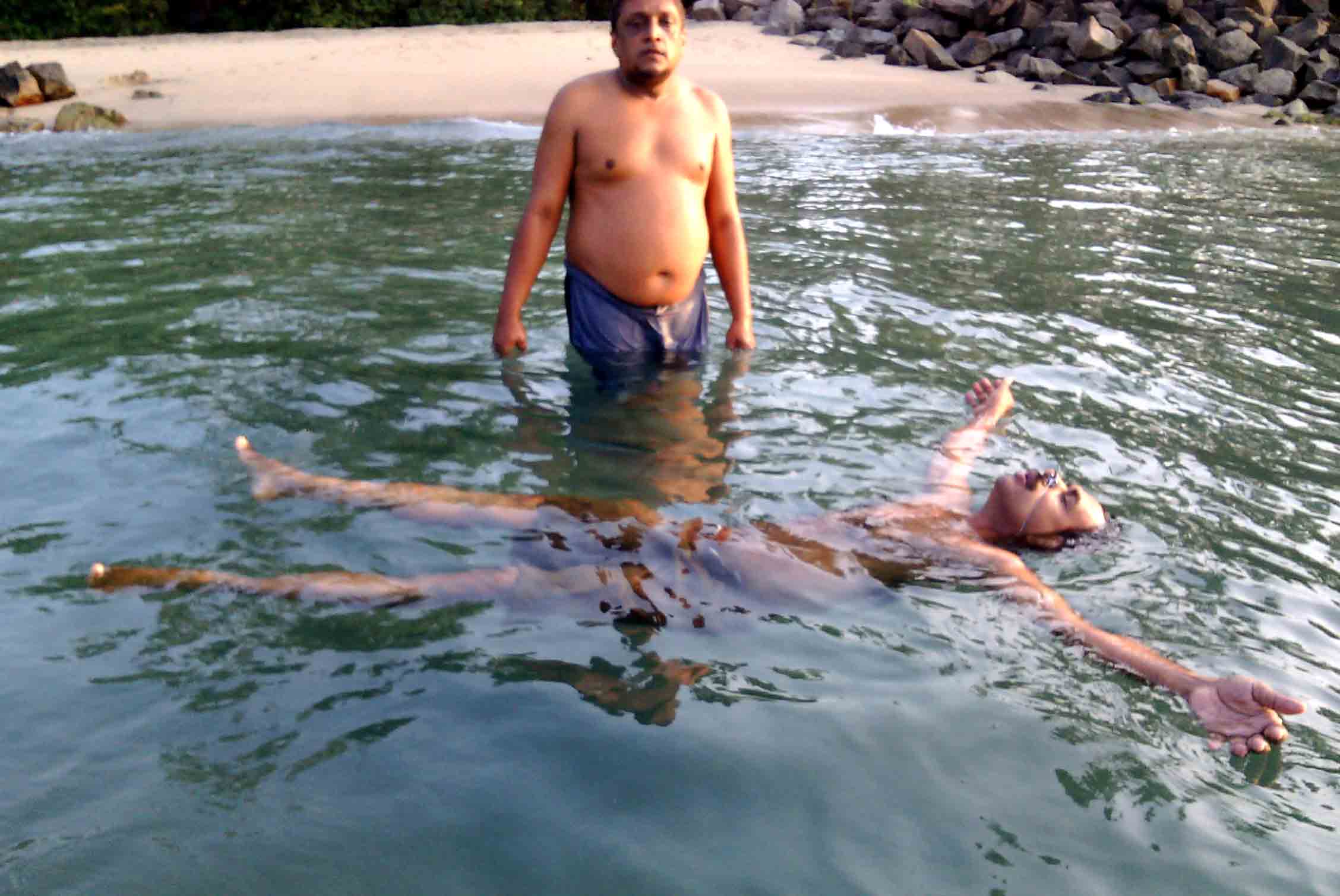 Sea water floating image